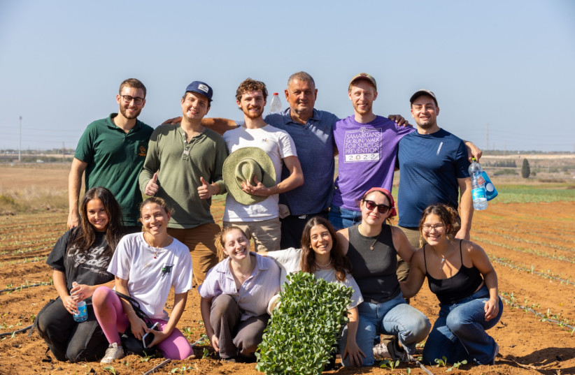 Masa participants in Israel